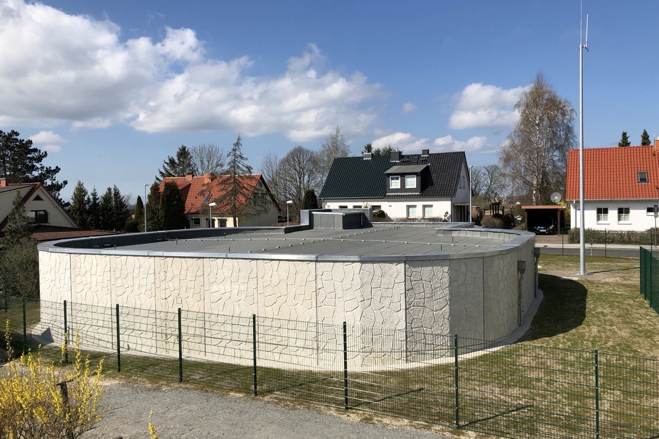 Außenansicht des Reinwasserbehaelters